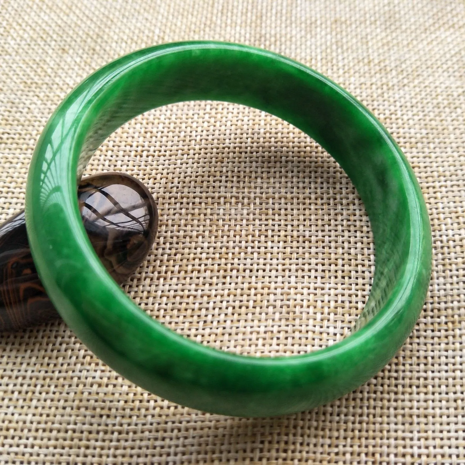 10% OFF- 56/57/58mm Certified Natural Jadeite Emerald A*Jade HandCarved Bangle Z039