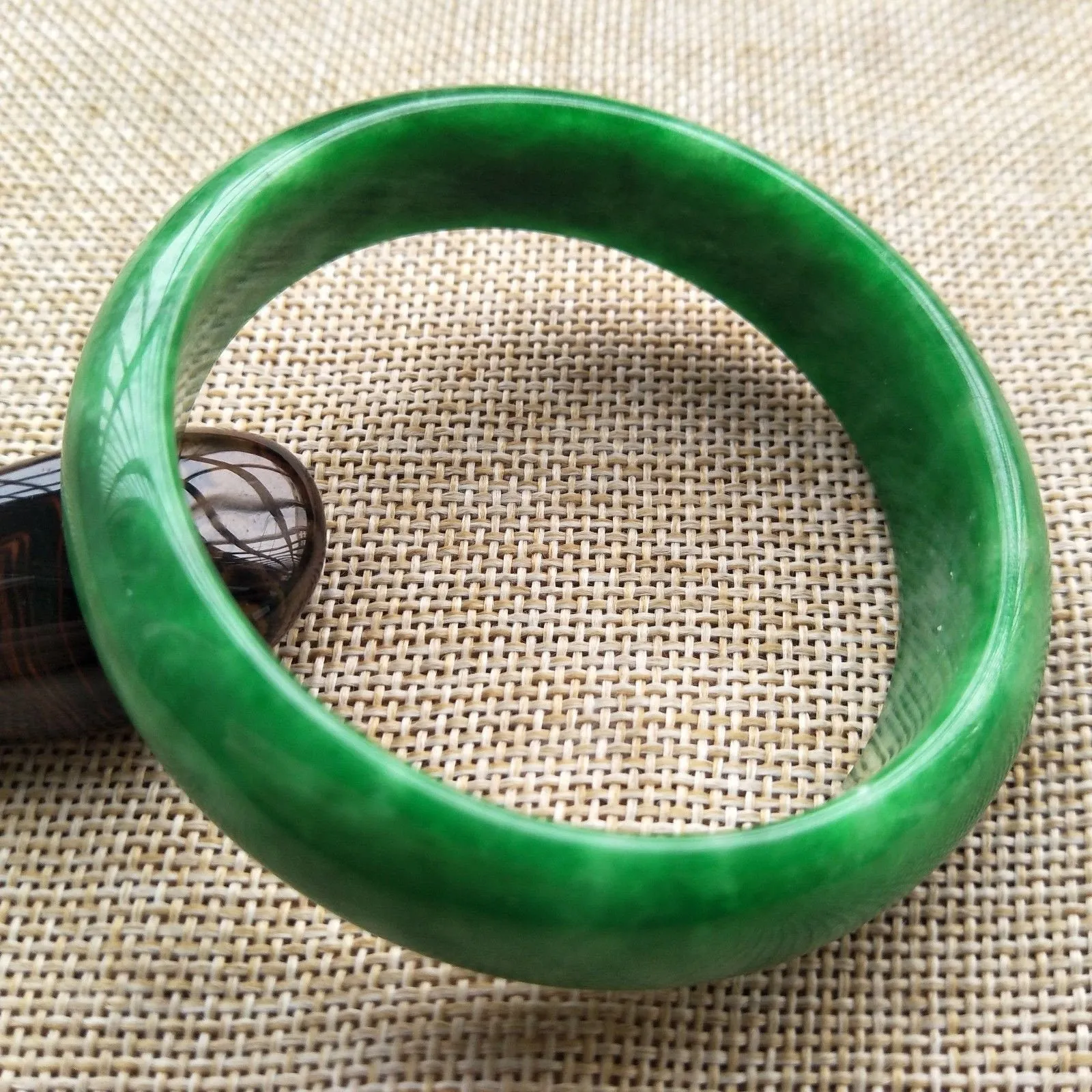 10% OFF- 56/57/58mm Certified Natural Jadeite Emerald A*Jade HandCarved Bangle Z039