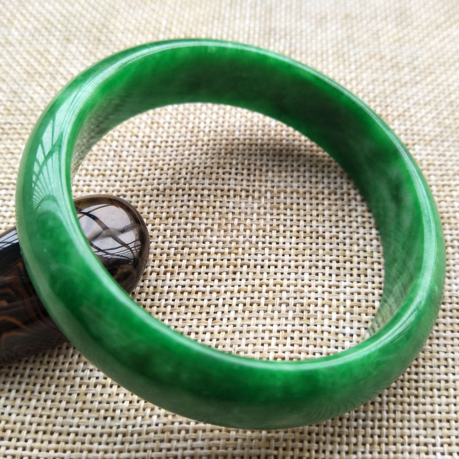 10% OFF- 56/57/58mm Certified Natural Jadeite Emerald A*Jade HandCarved Bangle Z039