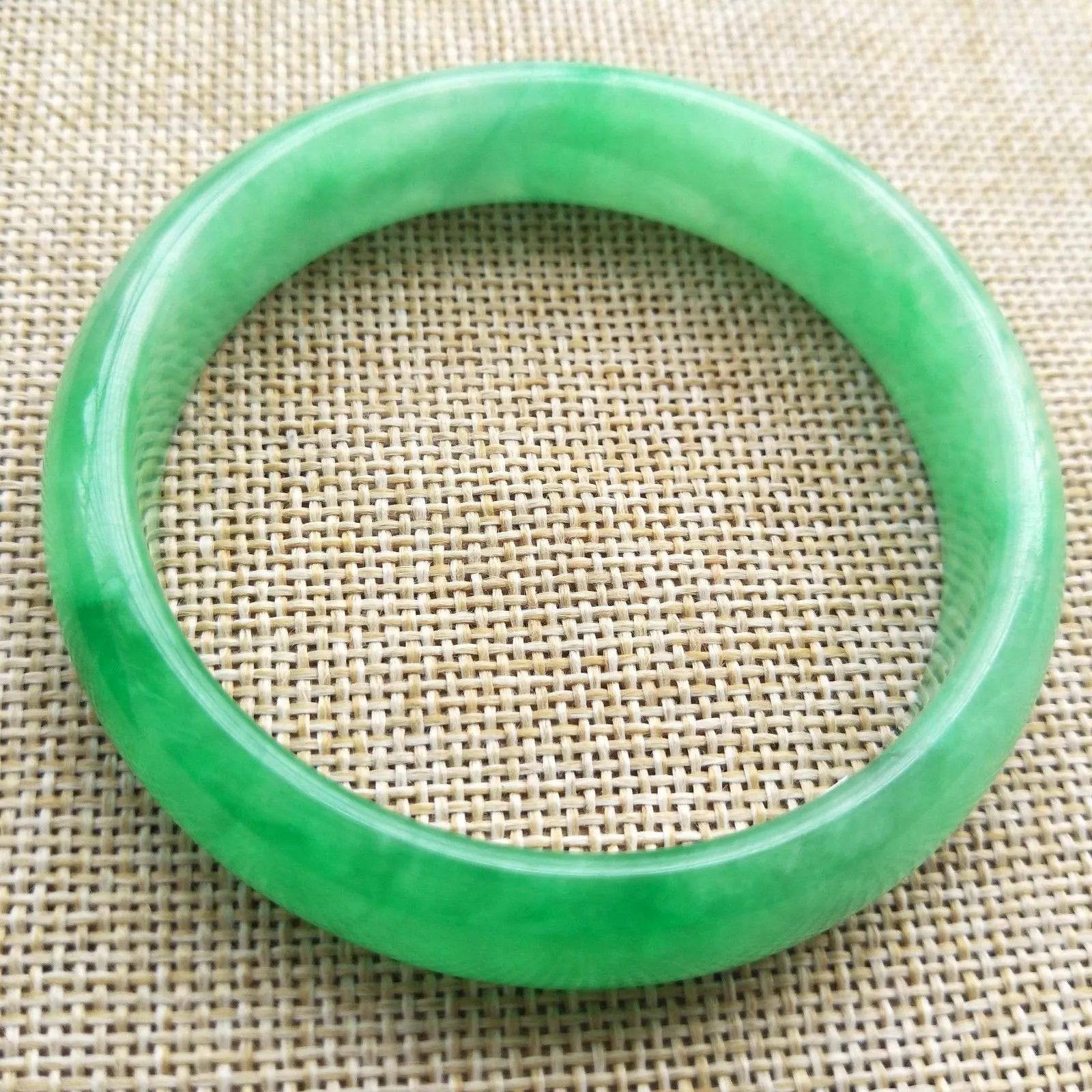 10% OFF- 57/58/59 mm Certified Natural Jadeite Emerald A*Jade HandCarved Bangle P110