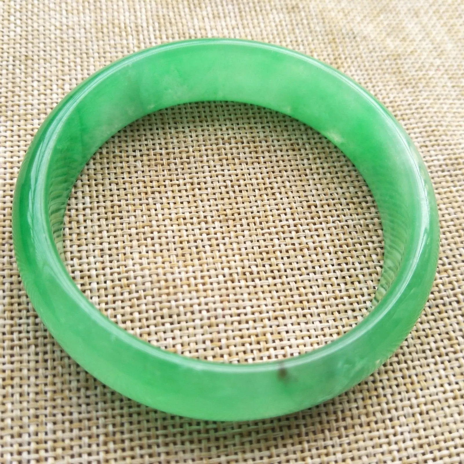 10% OFF- 58/59/60 mm Certified Natural Jadeite Emerald A*Jade HandCarved Bangle P112