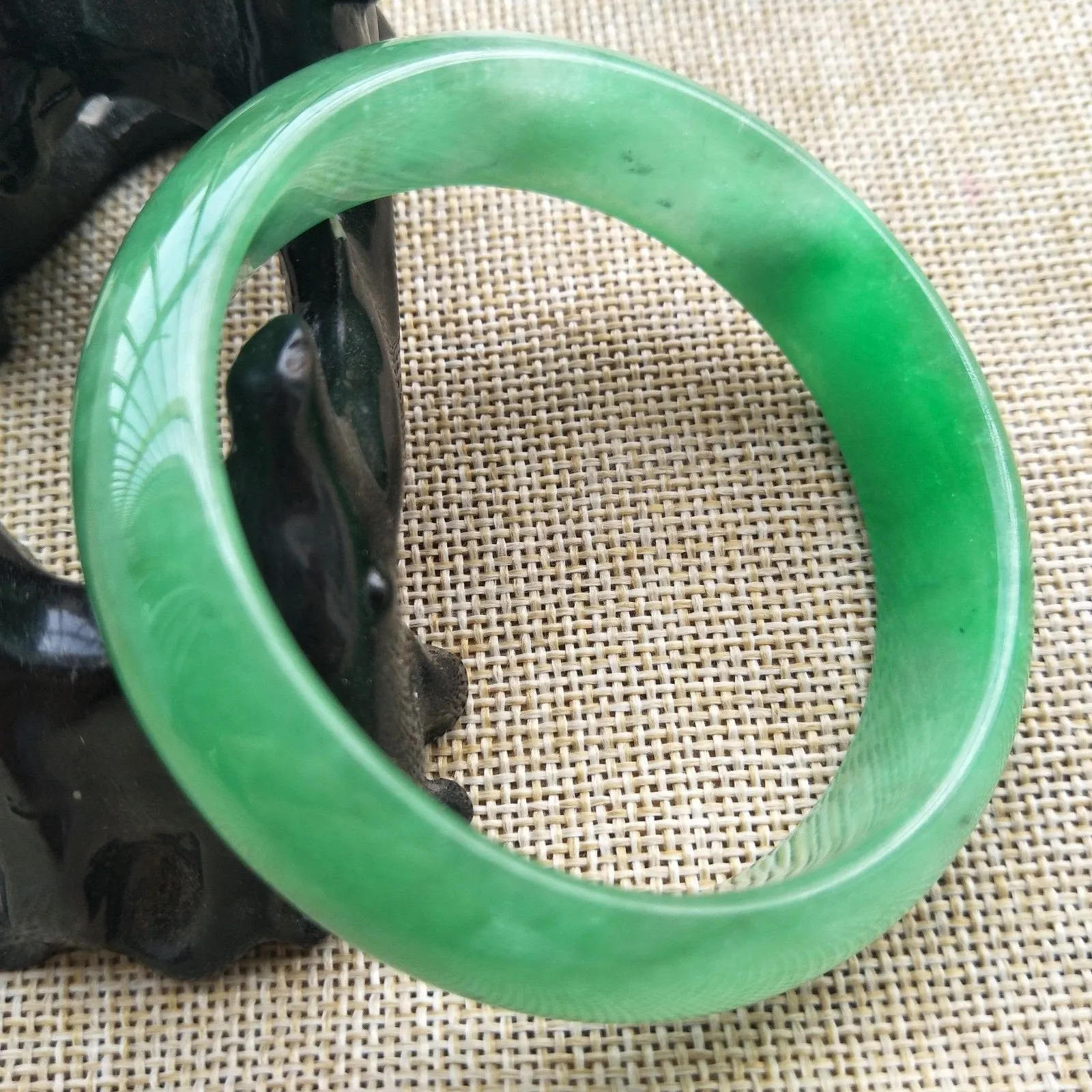 10% OFF- 58/59/60mm Certified Natural Jadeite Emerald A*Jade HandCarved Bangle P109