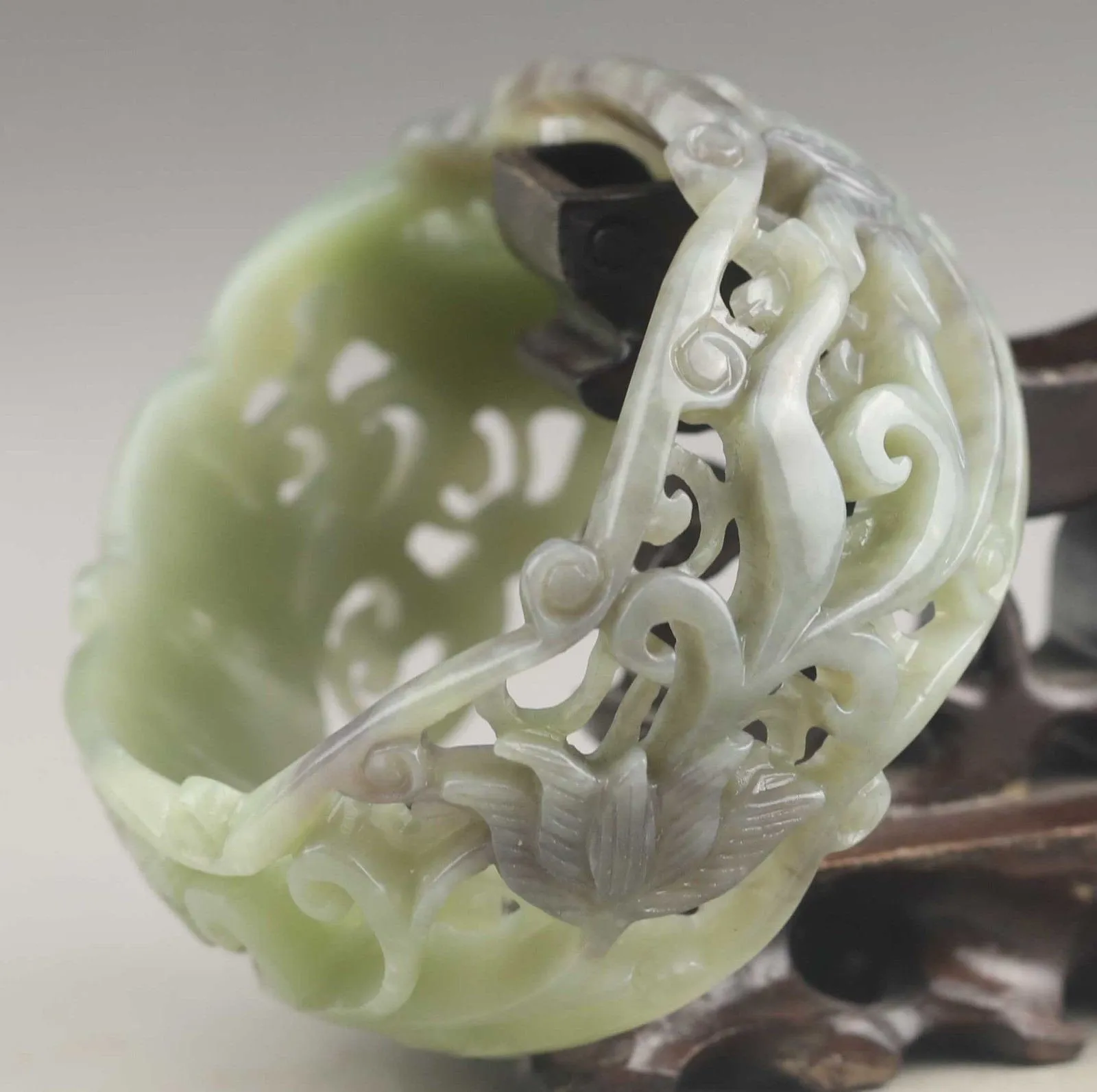 10% OFF- 60/61/62mm Certified Chinese Natural Light Green Hetian Emerald A*Jade HandCaved Flower Hollowed Out Bangle A1940