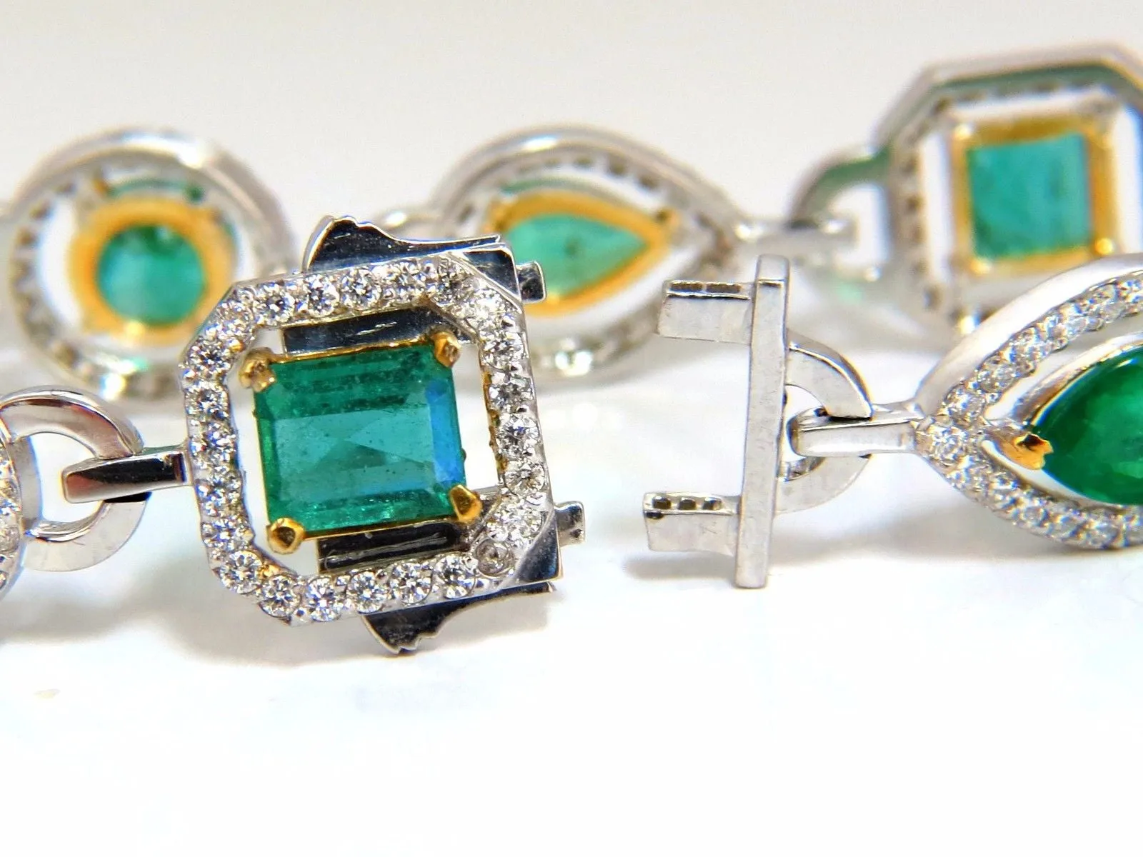 10.62ct natural emeralds diamond halo bracelet 14kt