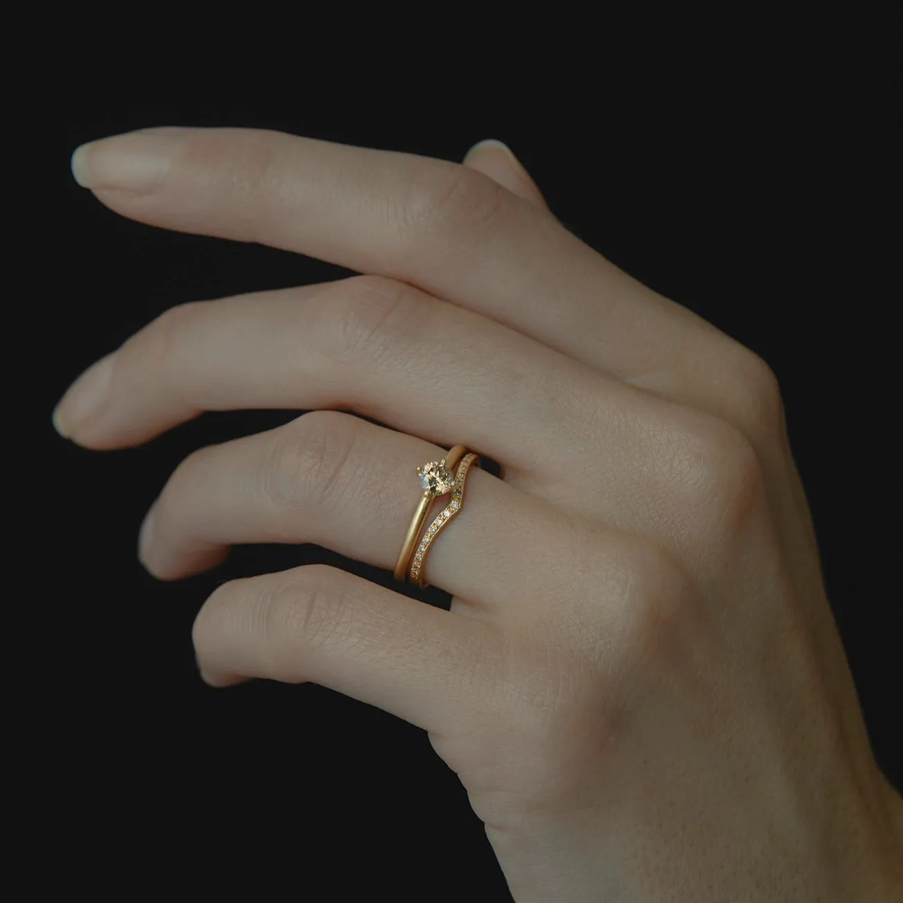 4.5mm Brown Diamond Noble Ring | R11705BR