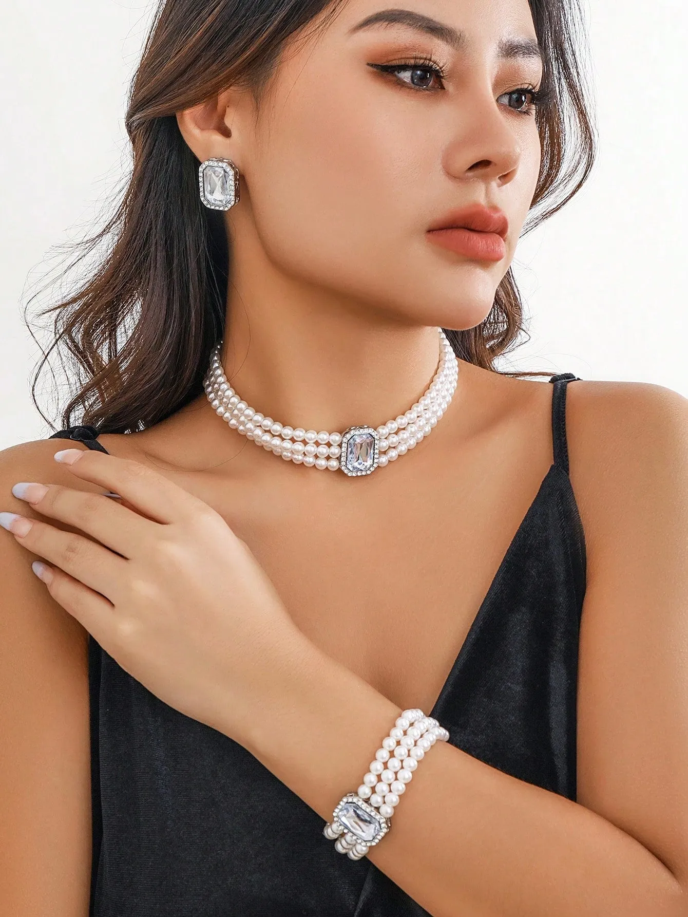 4pcs Diamond Inlaid Multi-Layer Pearl Beaded Necklace Set