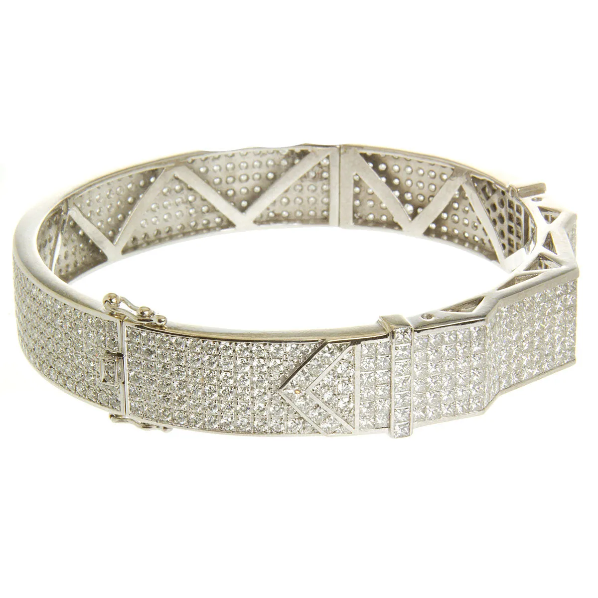 Bold 14.00 ct. Diamond Bangle Bracelet