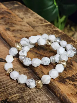 Chunky Howlite stone bead bracelet *