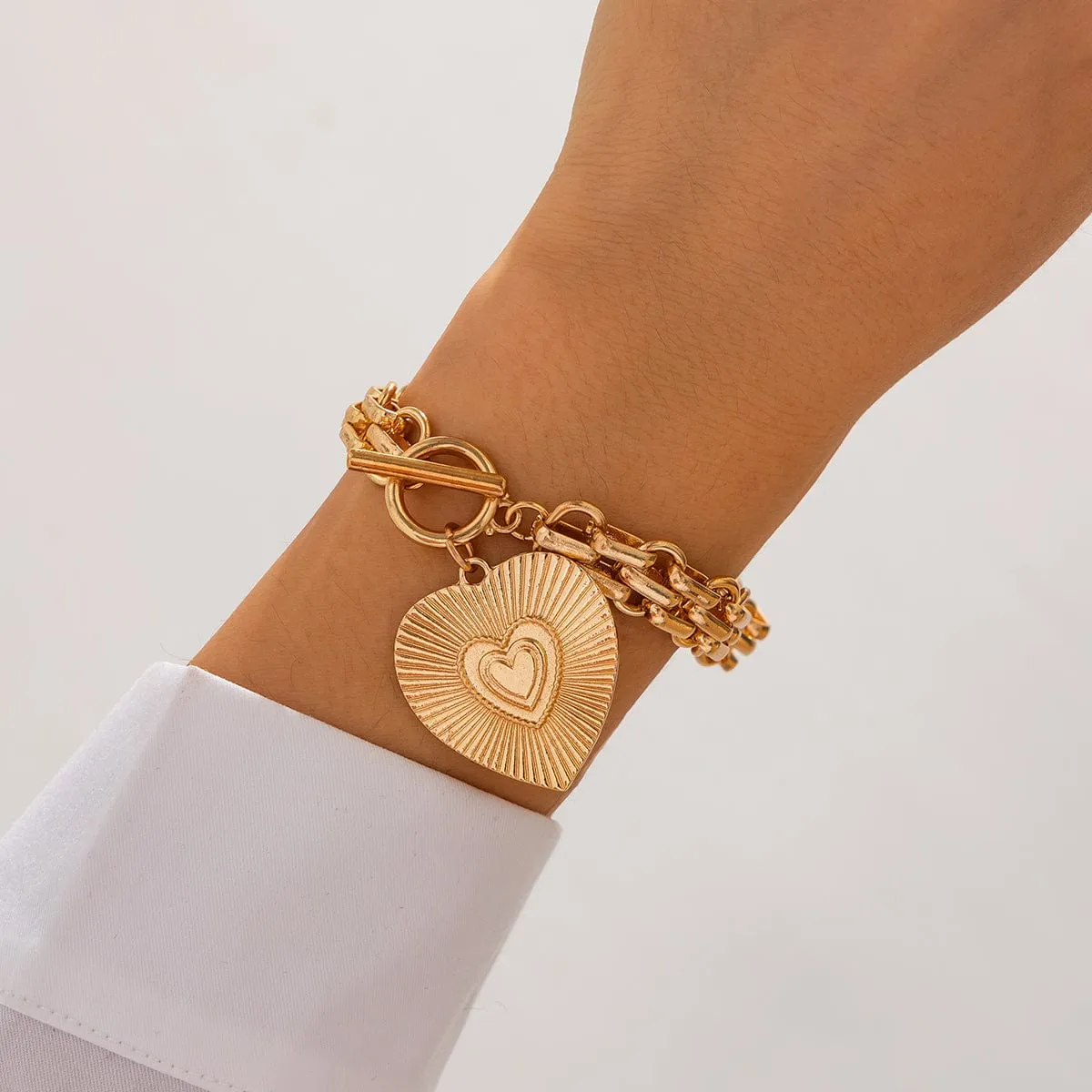 Elegant Gold Silver Tone Toggle Clasp Round Heart Pendant Bracelet