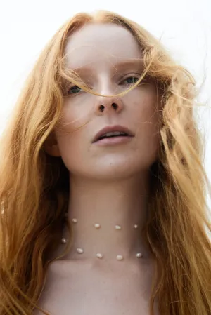 FLOATING PEARL NECKLACE