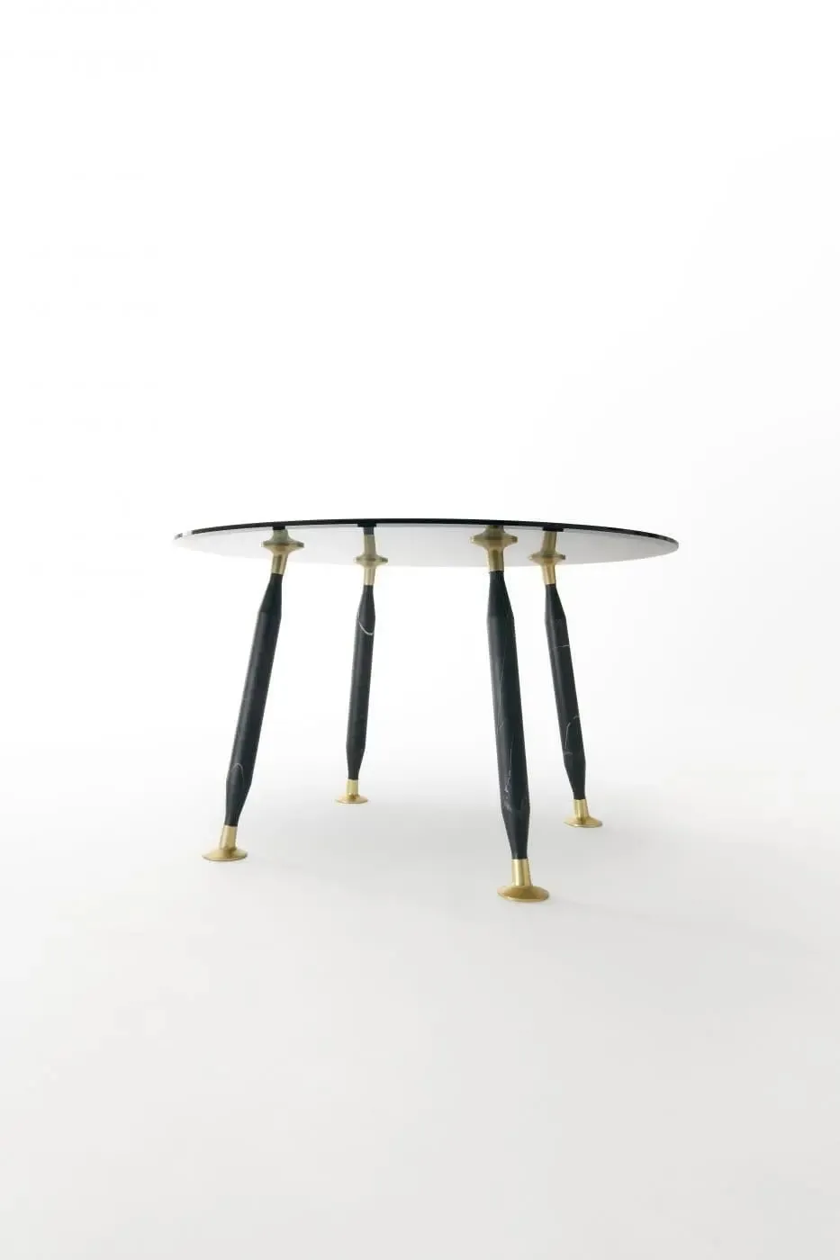 Lady Hio Dining Glass Table