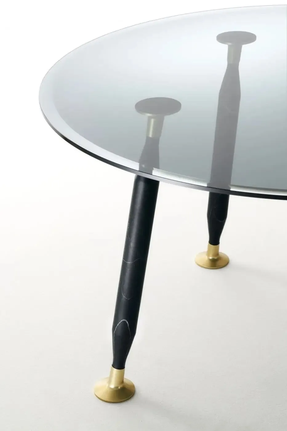 Lady Hio Dining Glass Table