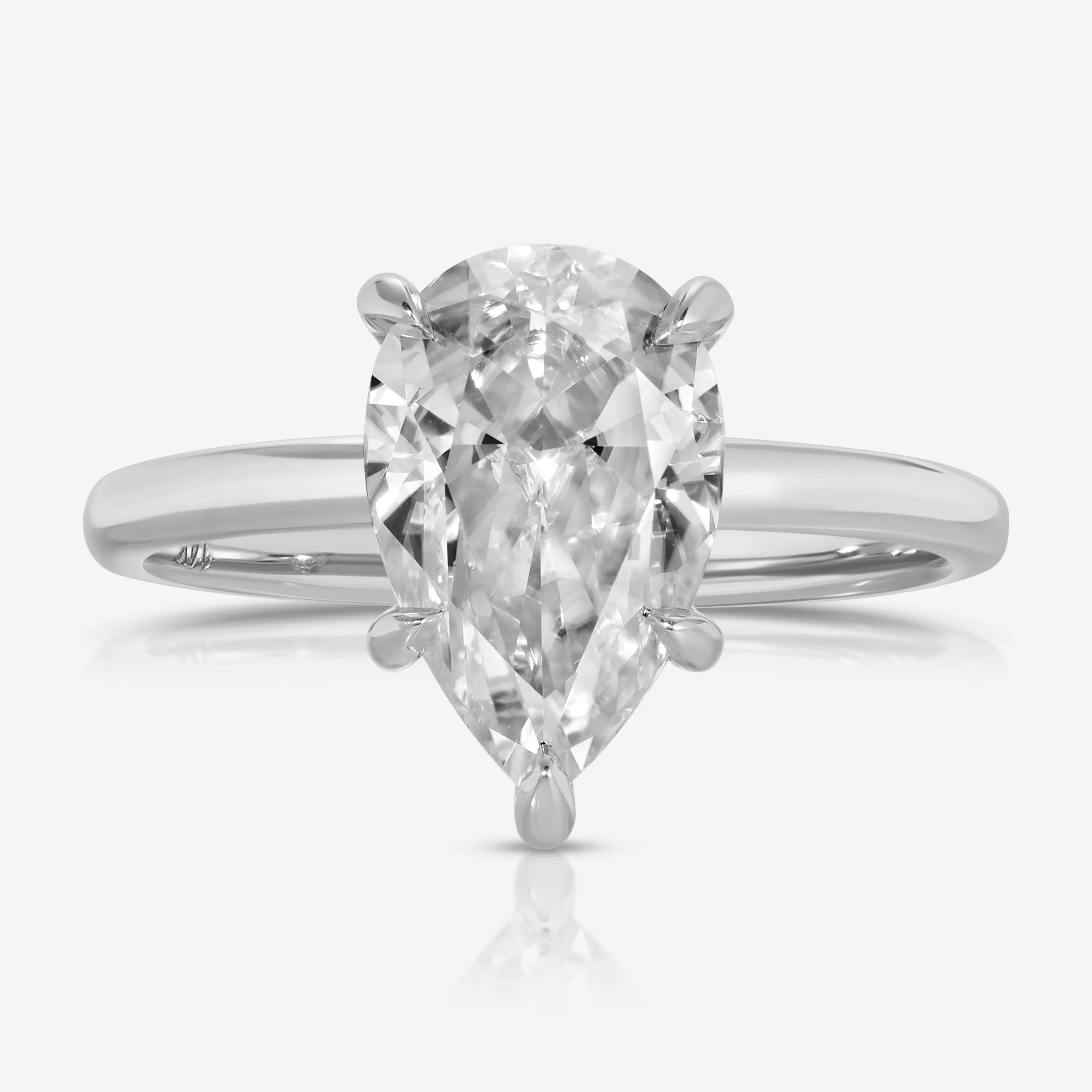 Olivia FLUSH (3.45ct) Pear Moissanite ( ) Hidden Halo