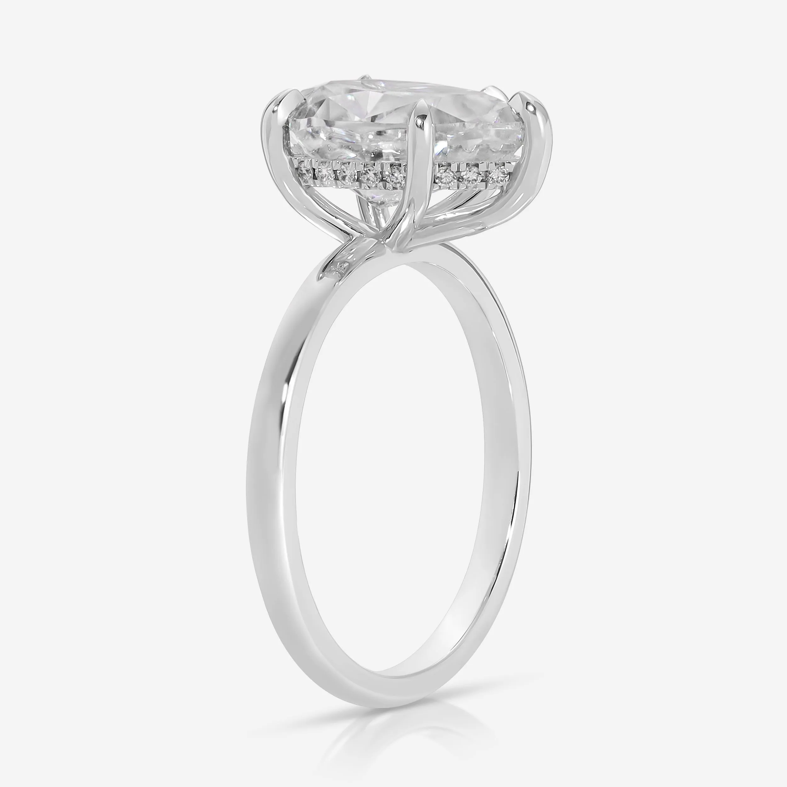 Olivia FLUSH (3.45ct) Pear Moissanite ( ) Hidden Halo