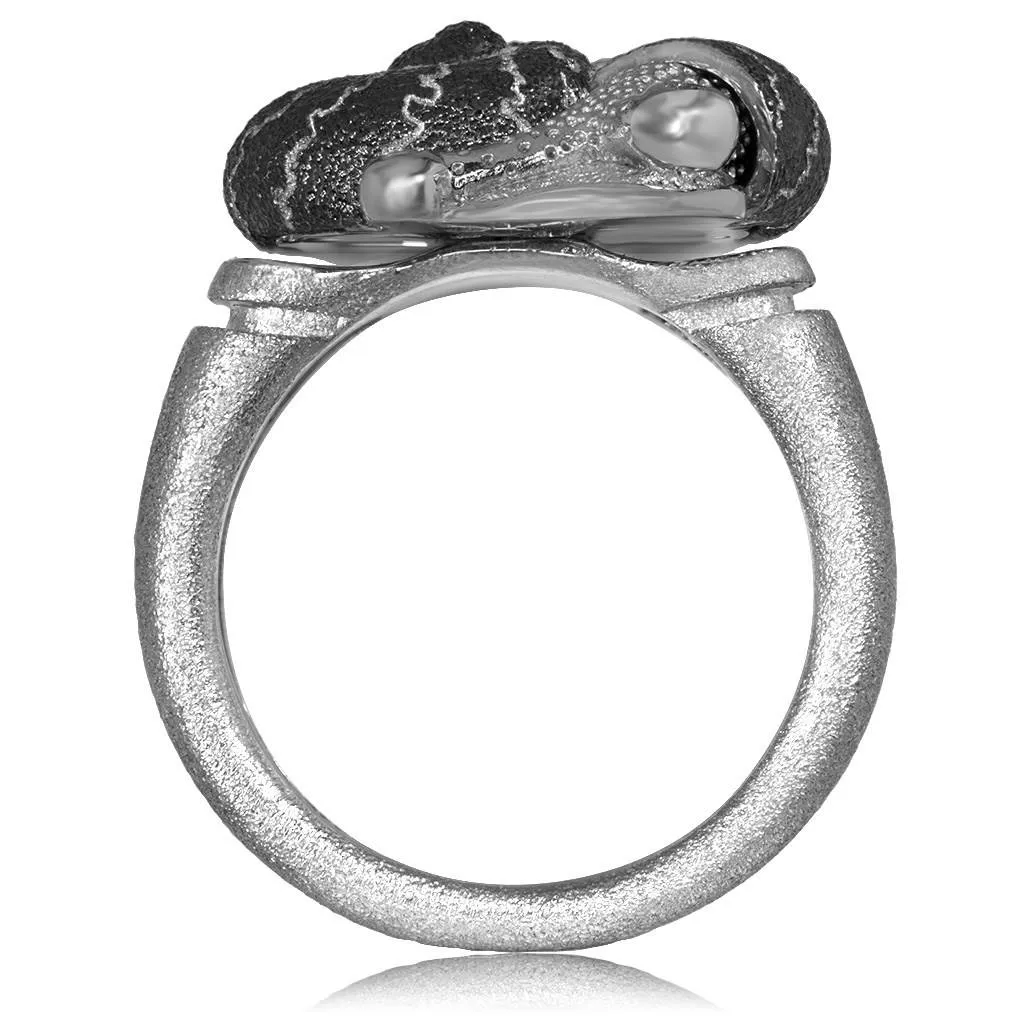 Silver Little Snail Ring with Diamonds