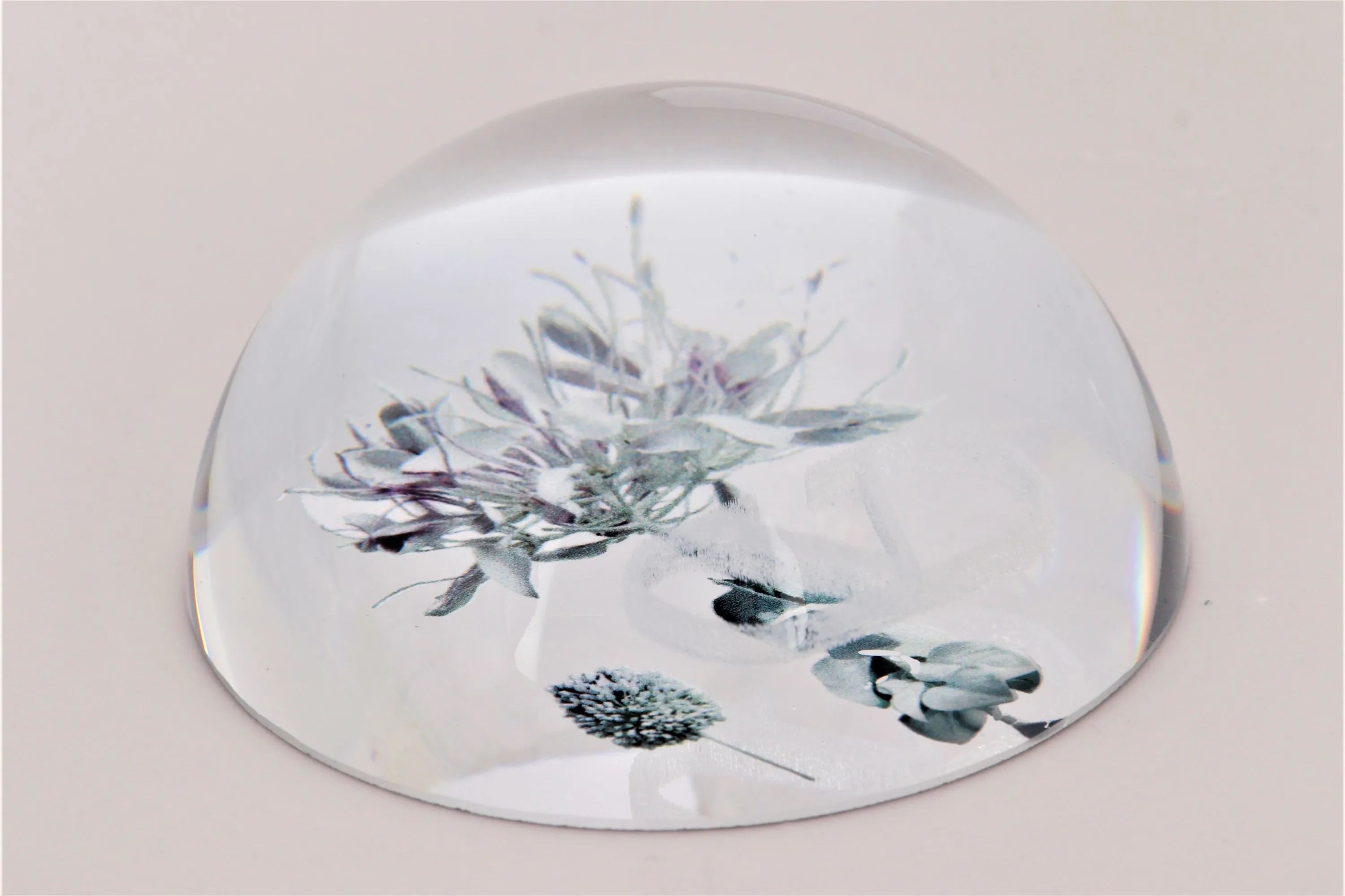 VALENTINO PAPER WEIGHT, WITH BOX