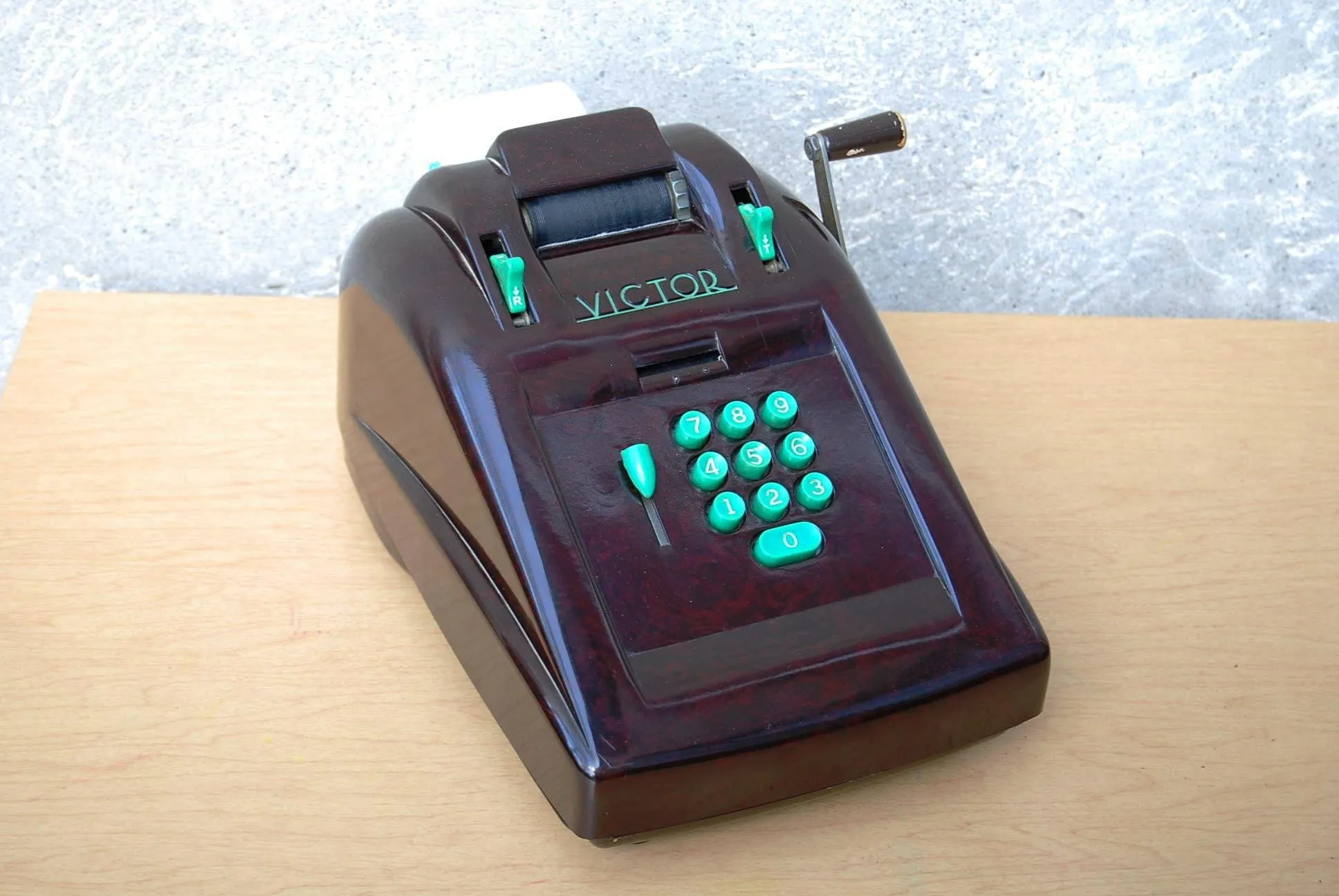 Victor Adding Machine 10 key Deco Brown Bakelite