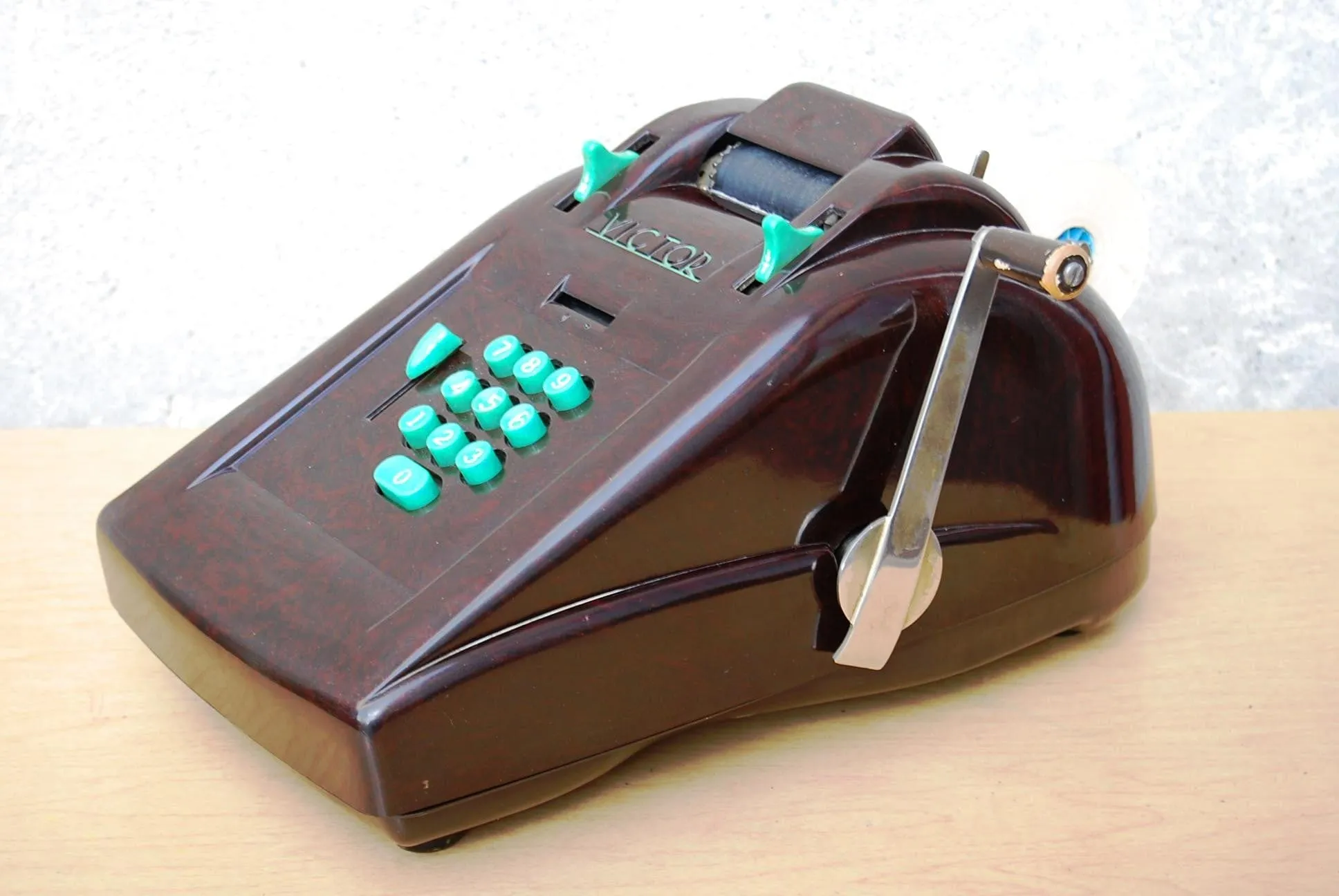 Victor Adding Machine 10 key Deco Brown Bakelite