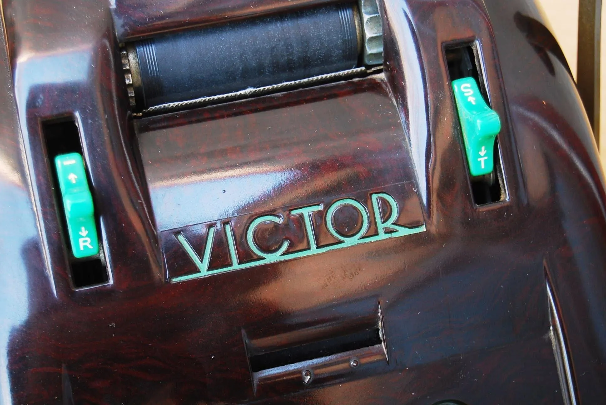 Victor Adding Machine 10 key Deco Brown Bakelite